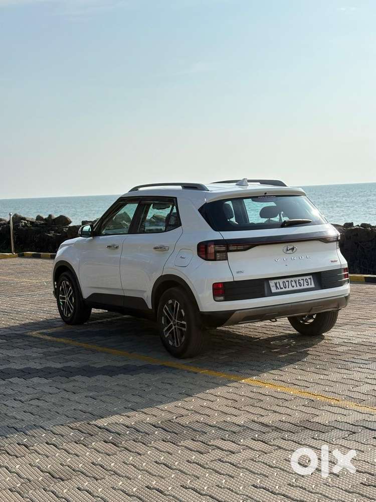 Hyundai Venue 1.0 Sx (o) Turbo Dct, 2022, Petrol