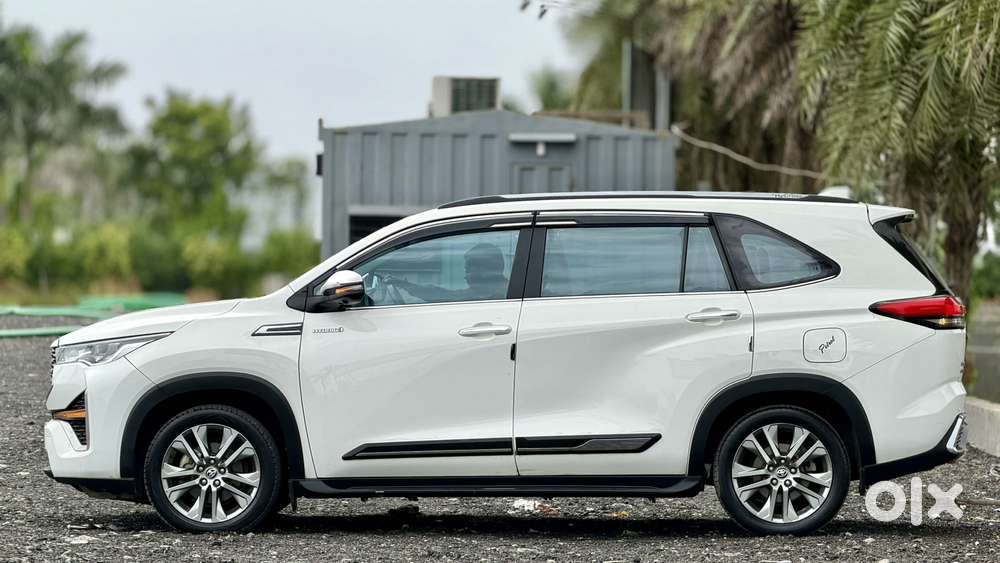 Toyota Innova Hycross 2.0 Zx (o) Hybrid 7 Str, 2024, Electric