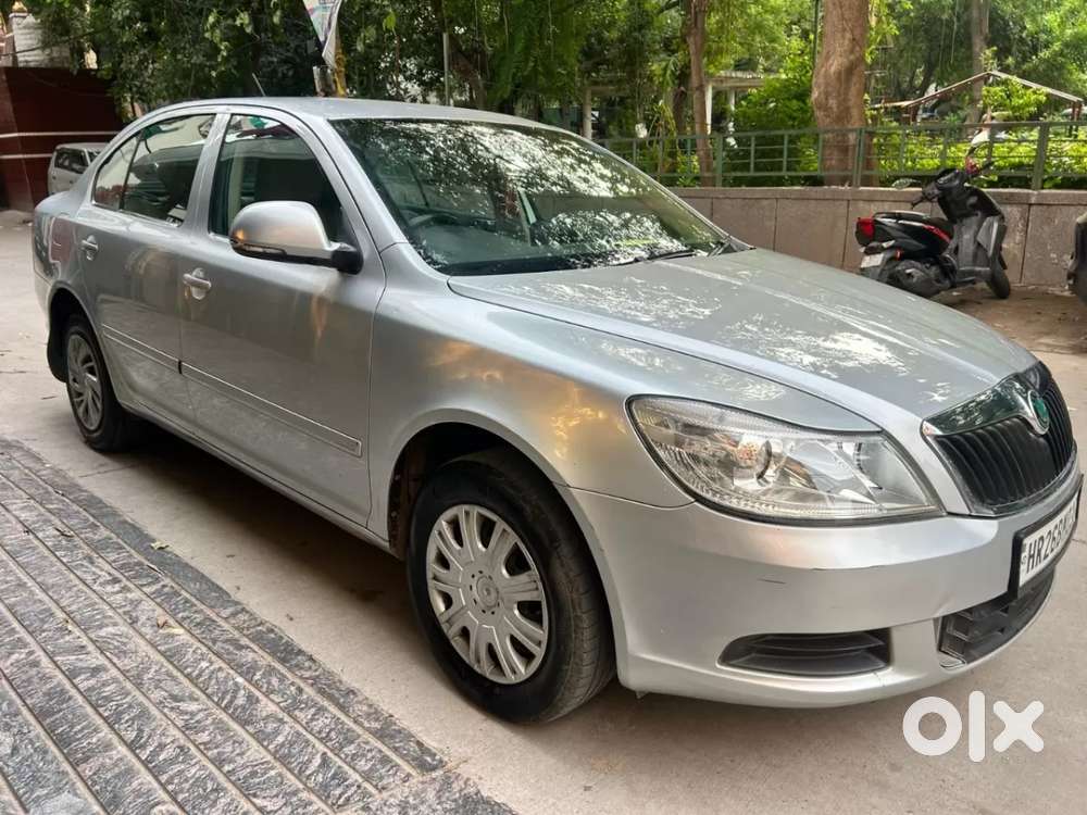 Skoda Laura, 2011, Petrol