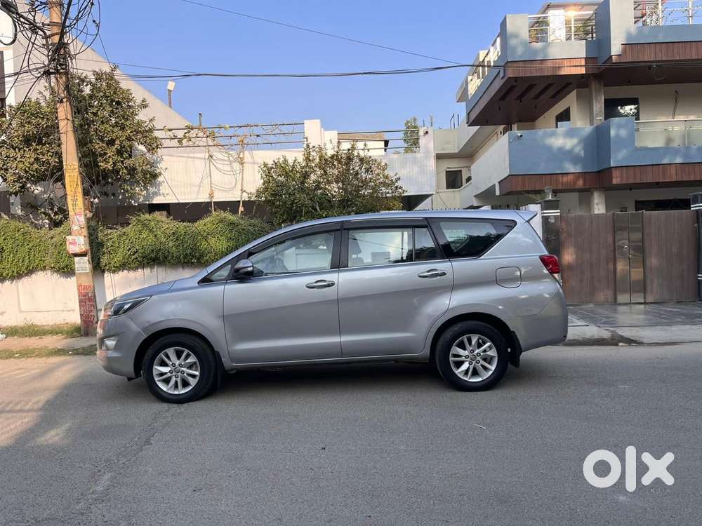 Toyota Innova Crysta 2.7 Vx Mt, 2017, Diesel