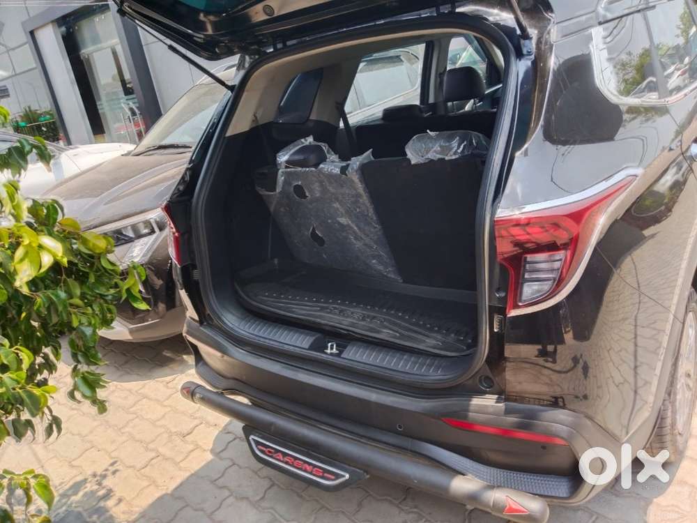 Kia Carens Gravity Edition ( Sunroof)