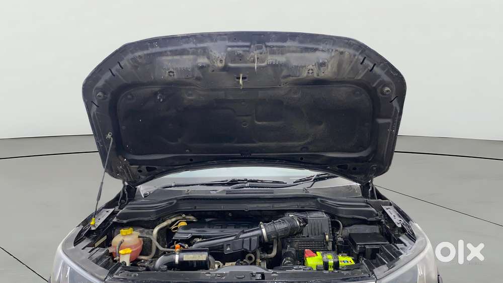 Mahindra Xuv300 W8 Option, 2020, Petrol