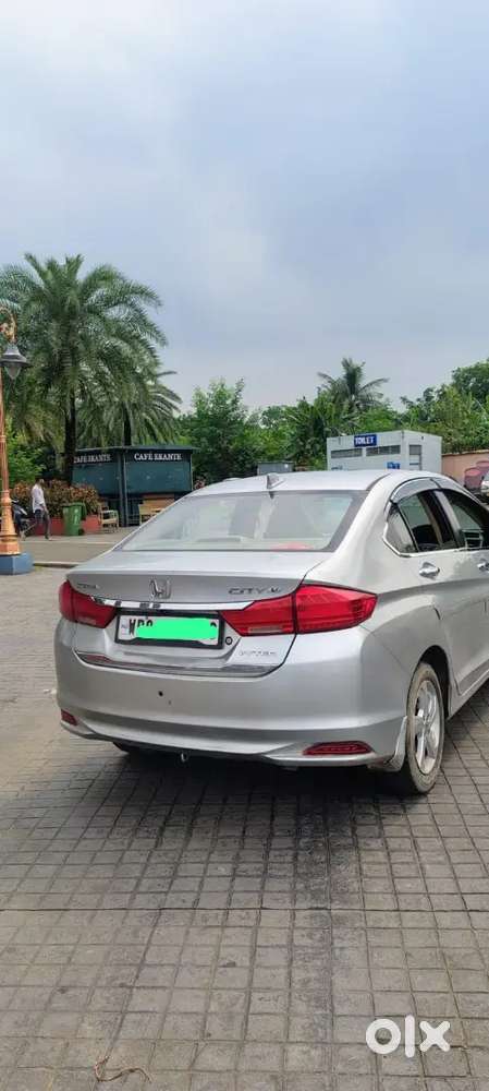 Honda City 1.5 V 2016