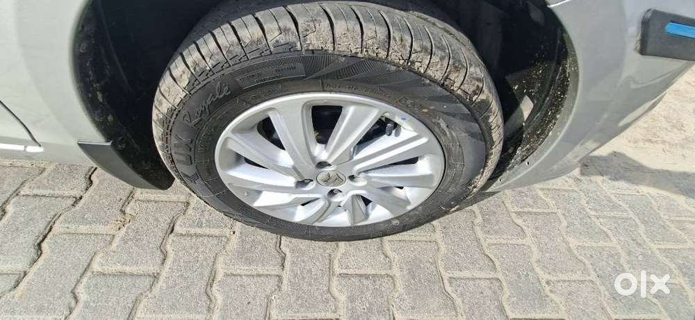 Maruti Suzuki Swift Dzire 1.3 Zxi, 2016, Petrol