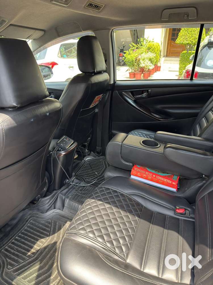 Innova 2.8 G Automatic