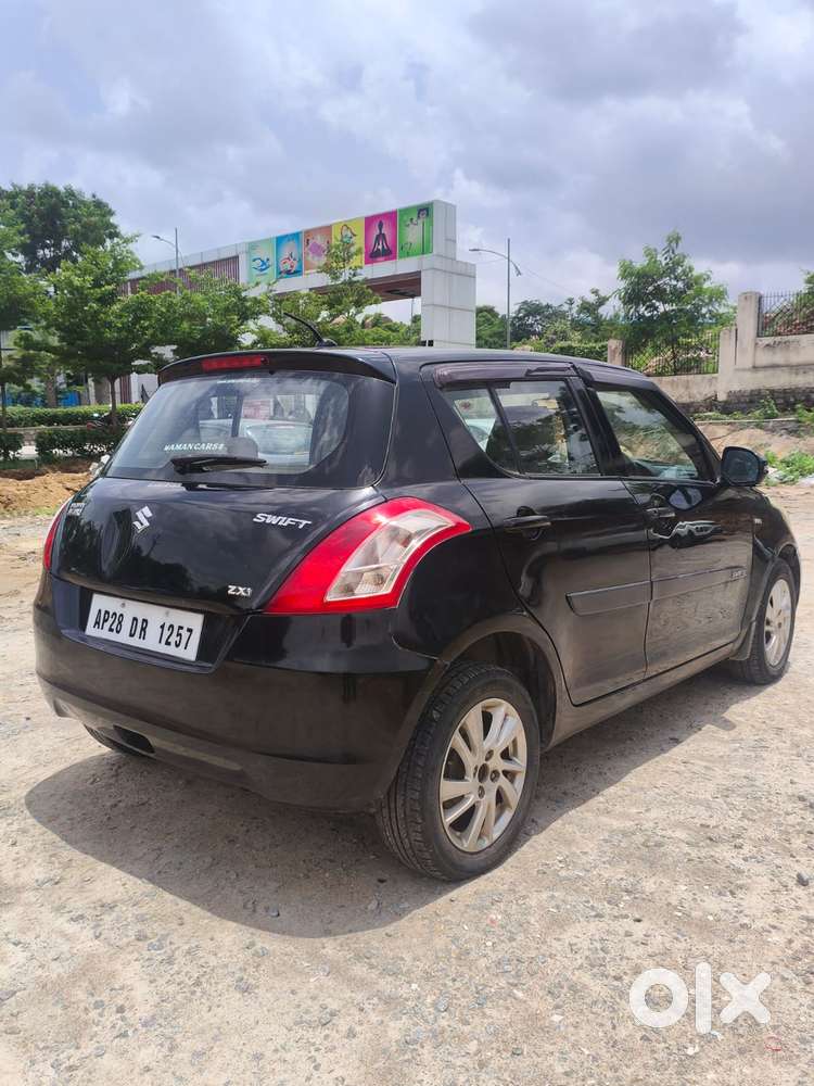 Maruti Suzuki Swift Vvt Zxi, 2012, Petrol