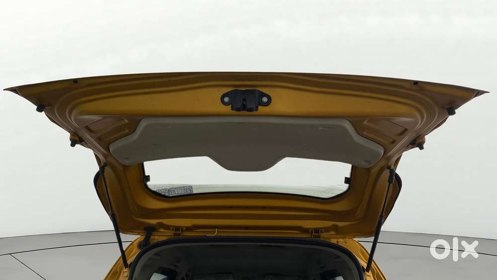 Renault Triber Rxz, 2019, Petrol