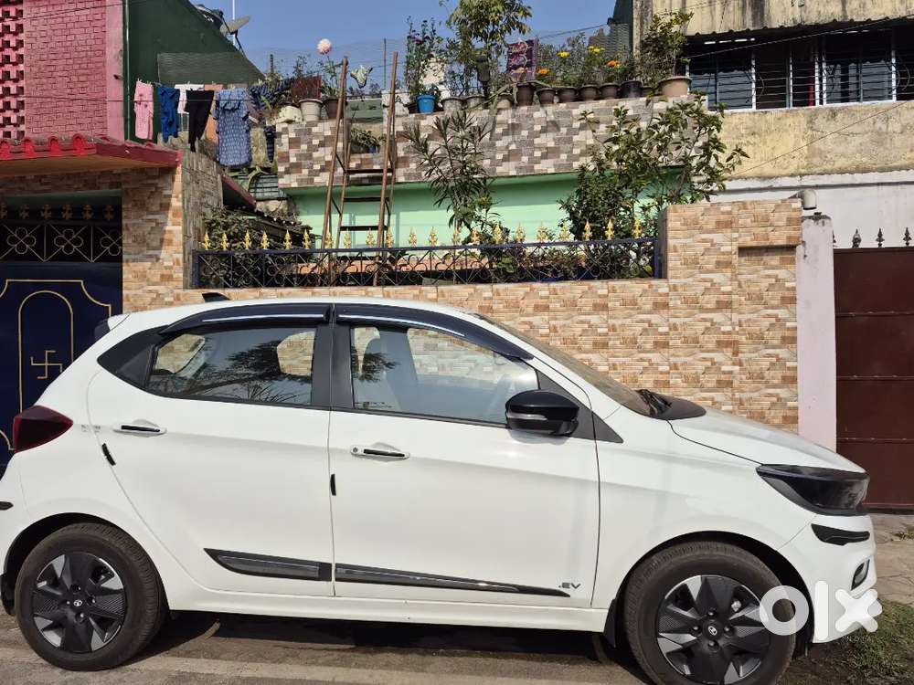 Tata Tiago Ev 2025 Electric 6800 Km Driven Top Model
