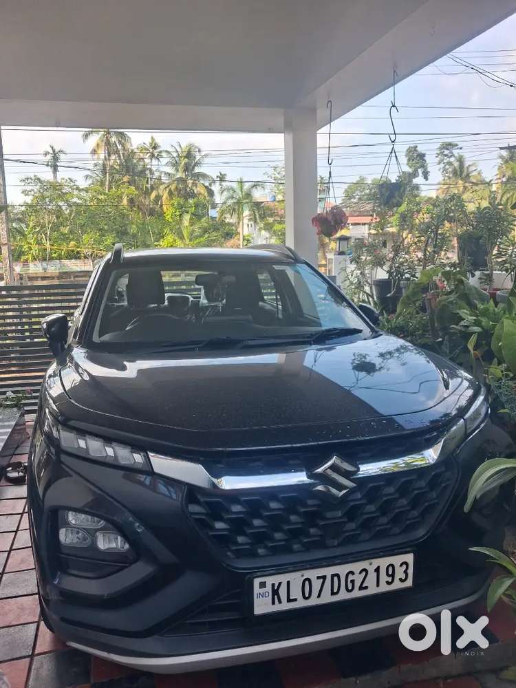 Well Maintained . Only 5895 Km Driven