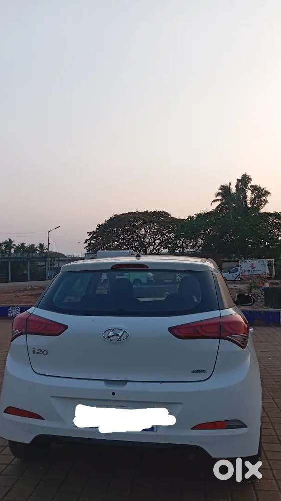 Hyundai New I20 2015 Petrol 130000 Km Driven