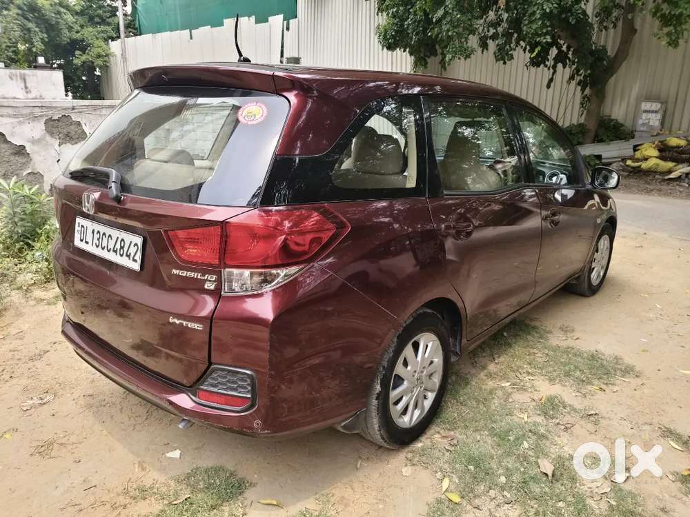 Honda Mobilio 2015 Petrol Well Maintained Top Vmt 43000 Kms 7 Seater