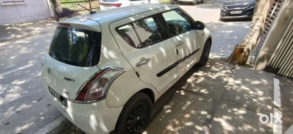 Maruti Suzuki Swift Vxi 2013