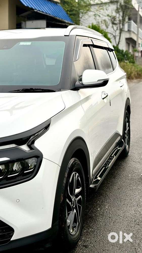 Kia Carens 2024 Petrol Well Maintained