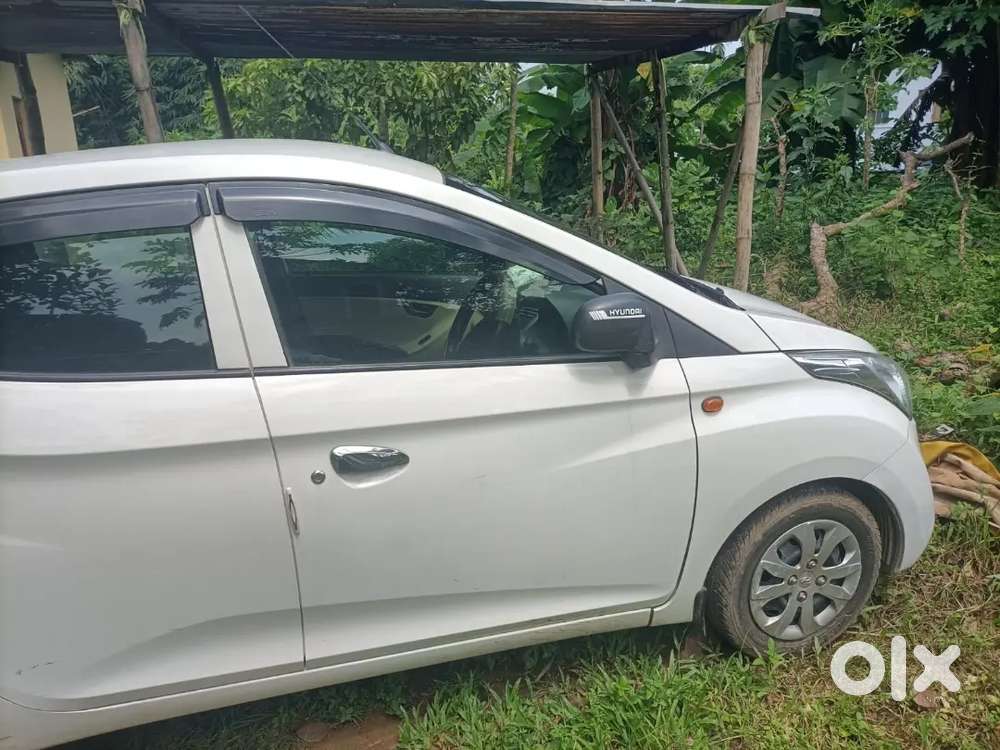 Hyundai Eon 2016 Petrol 70000 Km Driven