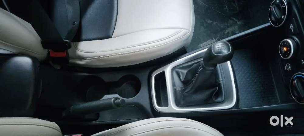 Hyundai Venue Mt Petrol 2021