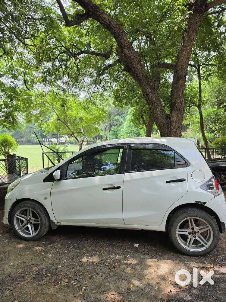 Honda Brio Mt 2012