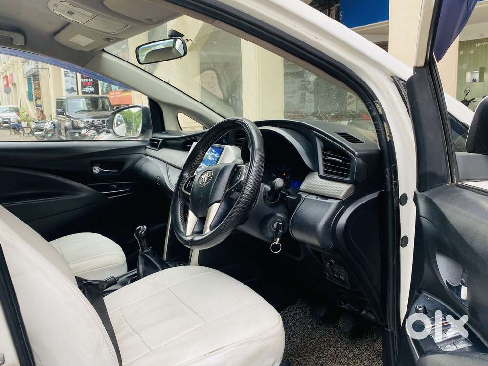 Toyota Innova Crysta 2.4 G Mt 7 Str, 2017, Diesel