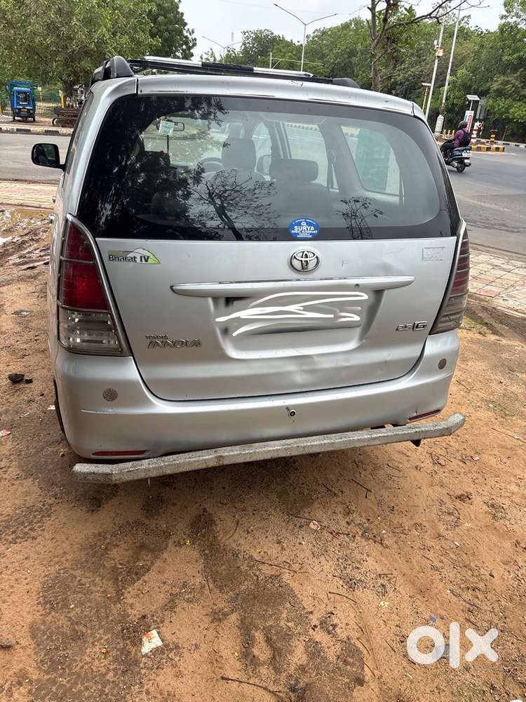 Toyota Innova 2010