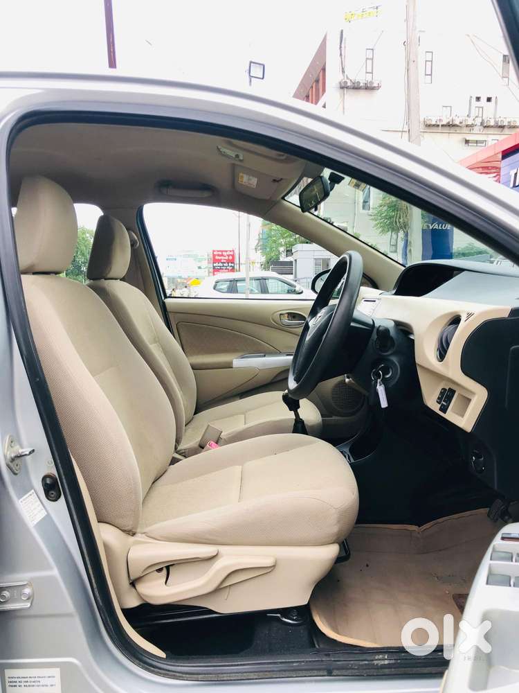 Toyota Etios 1.5 V, 2017, Petrol
