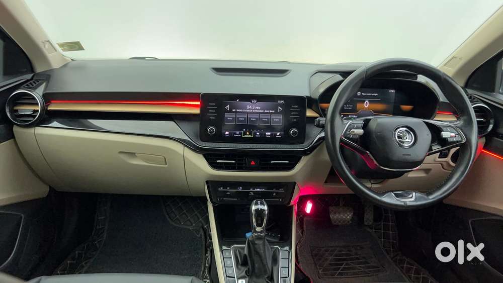 Skoda Slavia Style 1.0l Tsi At, 2022, Petrol