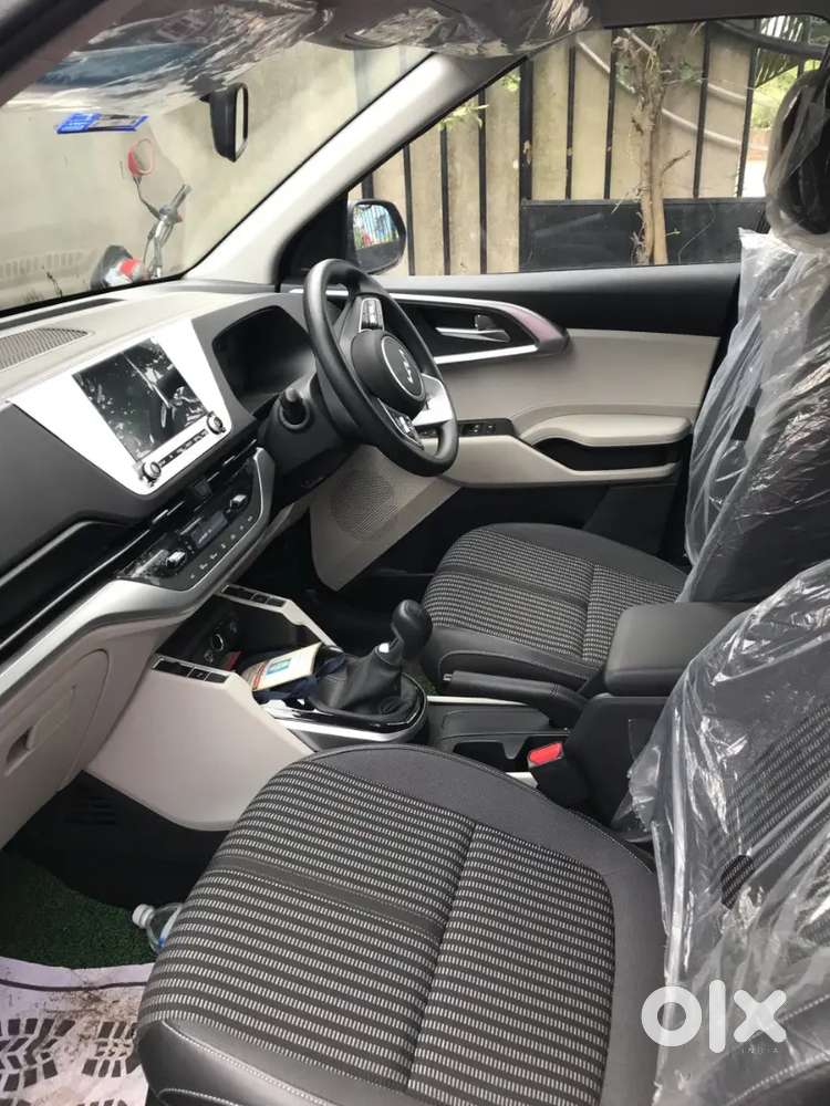 Kia Carens 2022 Petrol Manual