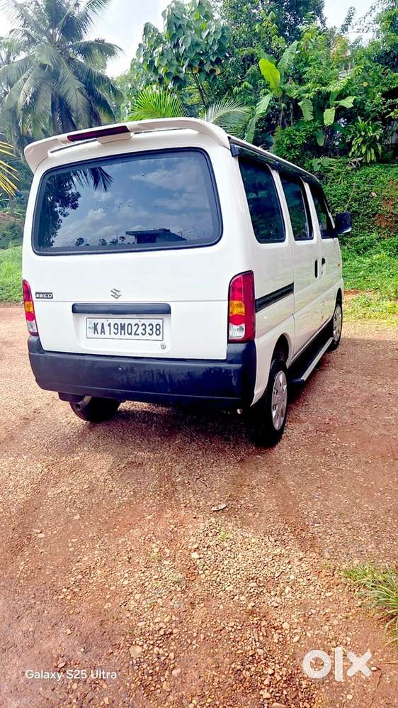 Maruti Eeco Smiles 2025