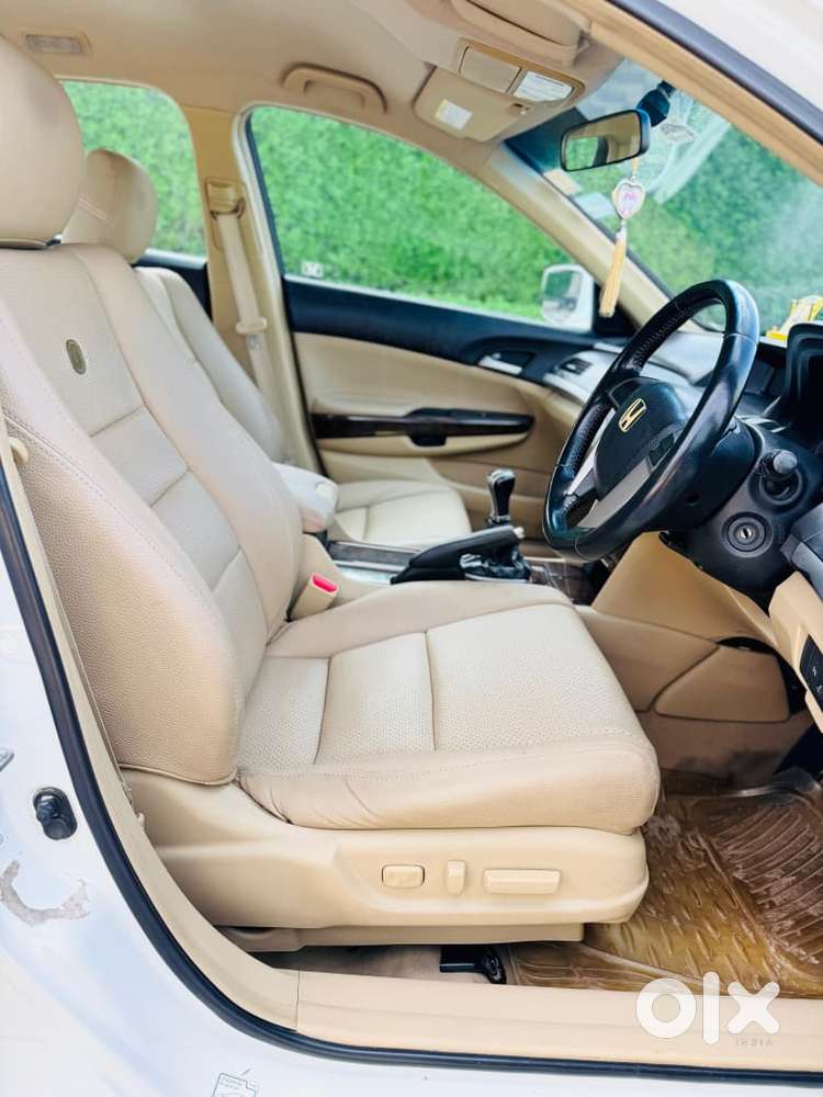 Honda Accord 2.4 Manual, 2009, Petrol