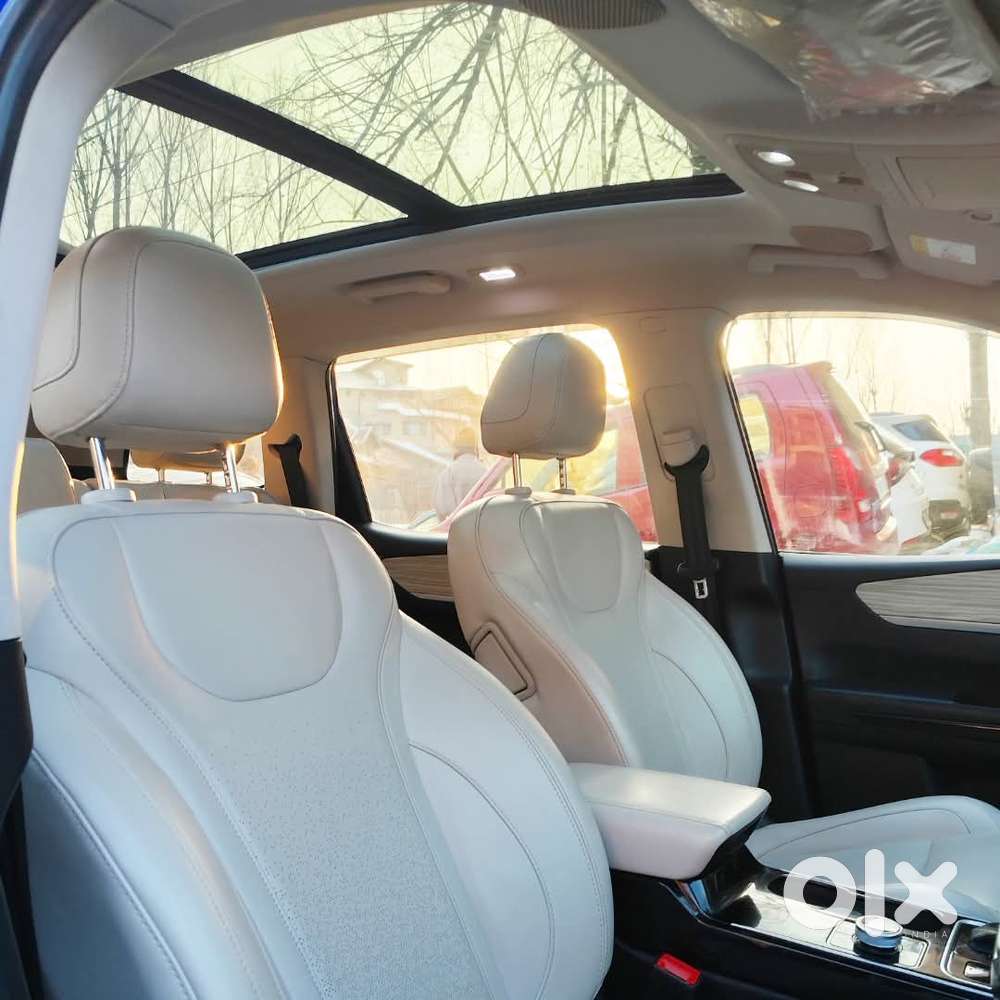 Mahindra Xuv700 2.0 Ax 7 Petrol At Luxury Pack Str, 2024, Petrol