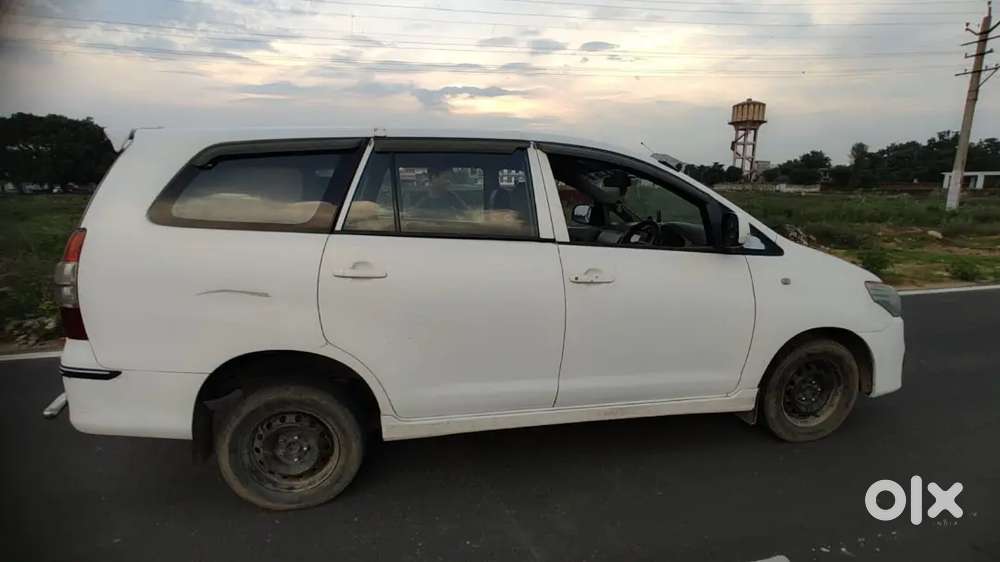 Toyota Innova 2012 Diesel Well Maintained