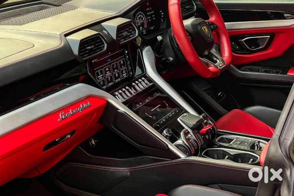 Lamborghini Urus, 2021, Petrol