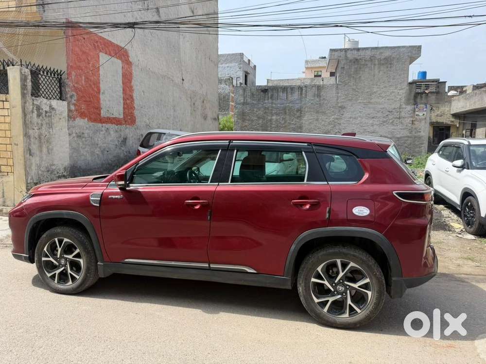 Toyota Urban Cruiser Hyryder 2024 Well Maintained