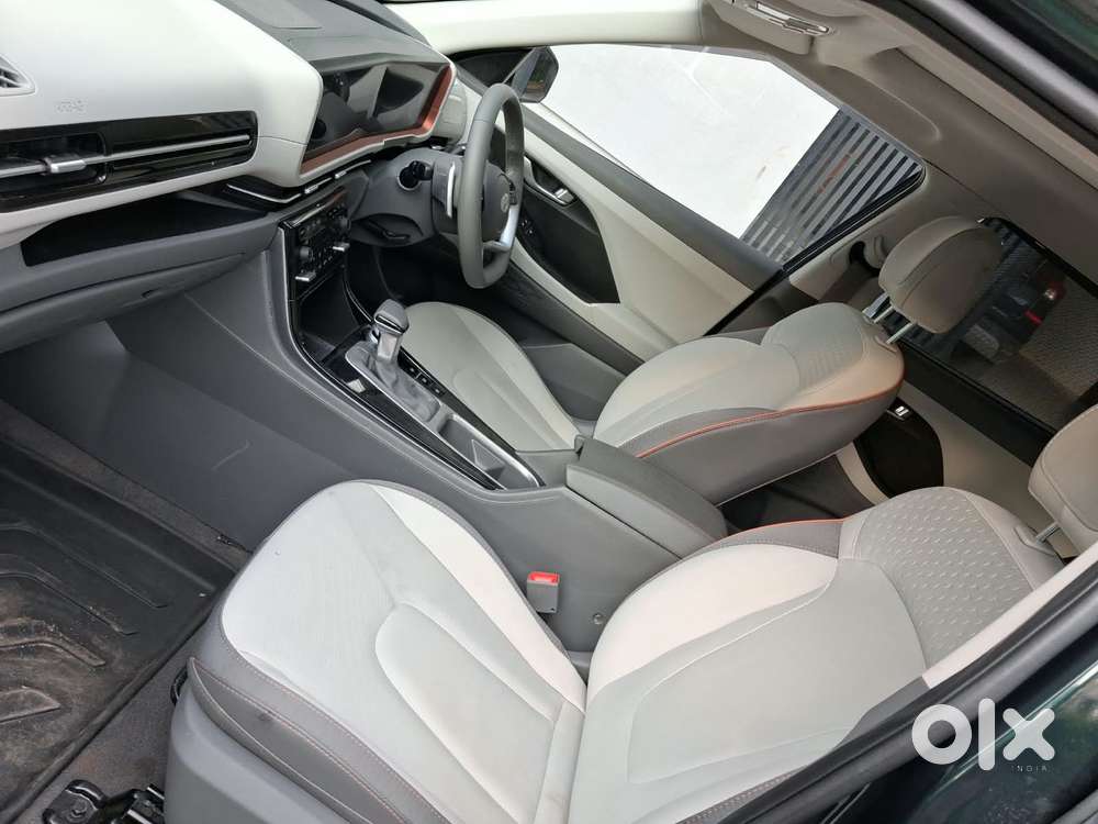 Hyundai Creta 1.5 Sx (o) Ivt Petrol, 2025, Petrol