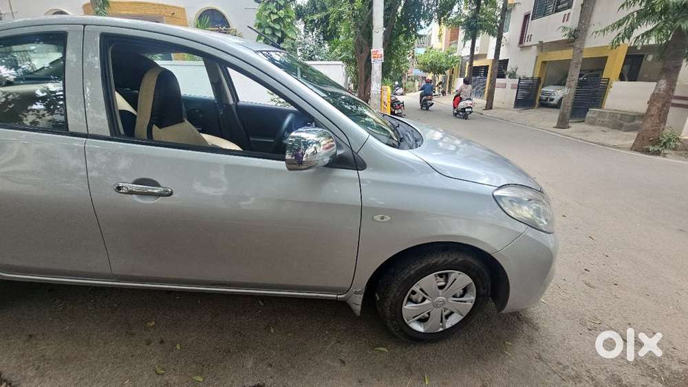 Nissan Sunny 2013 Petrol