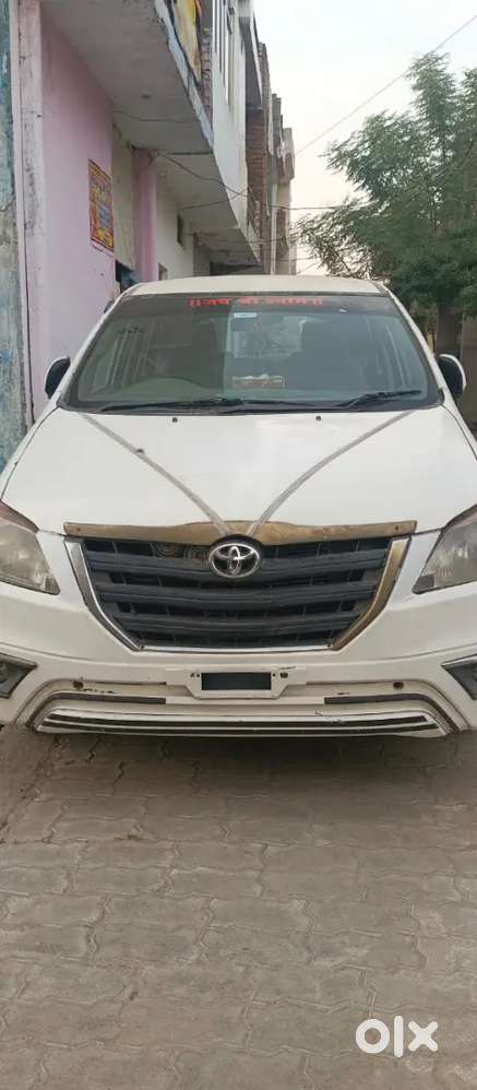 Toyota Innova 2014 Diesel 250000 Km Driven