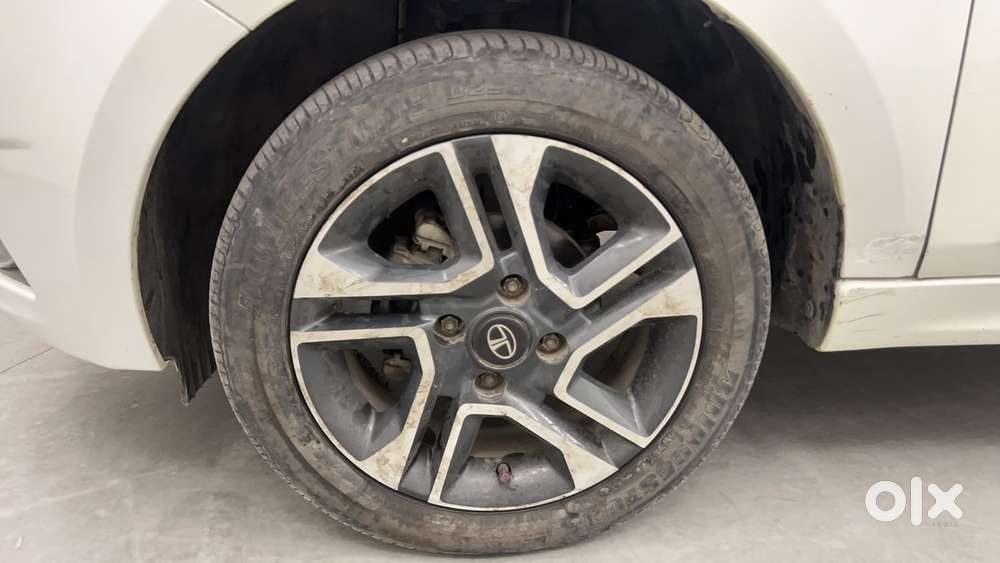 Tata Tigor Xza, 2018, Petrol