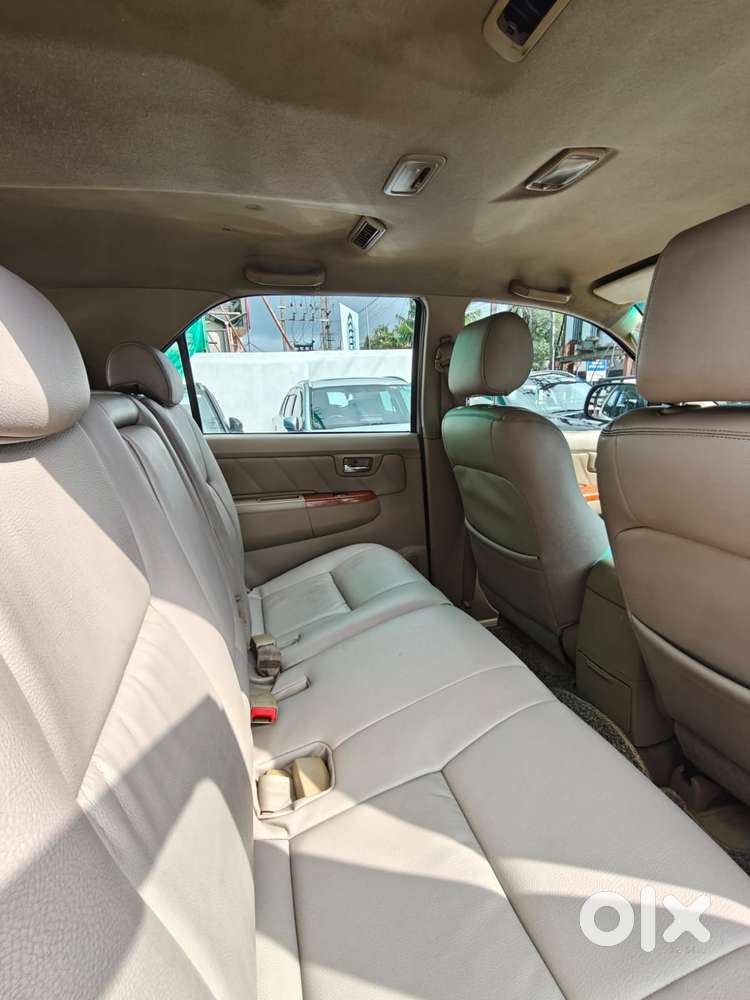 Toyota Fortuner 3.0 4x4 Manual, 2011, Diesel
