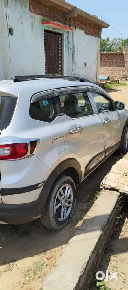 Renault Triber 19 Cng & Hybrids 8000 Km Driven