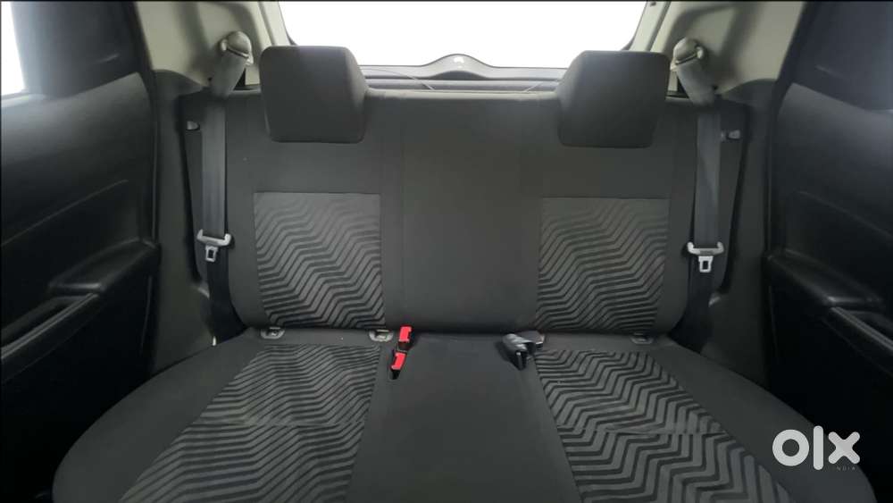 Maruti Suzuki Swift Amt Vvt Vxi, 2018, Petrol
