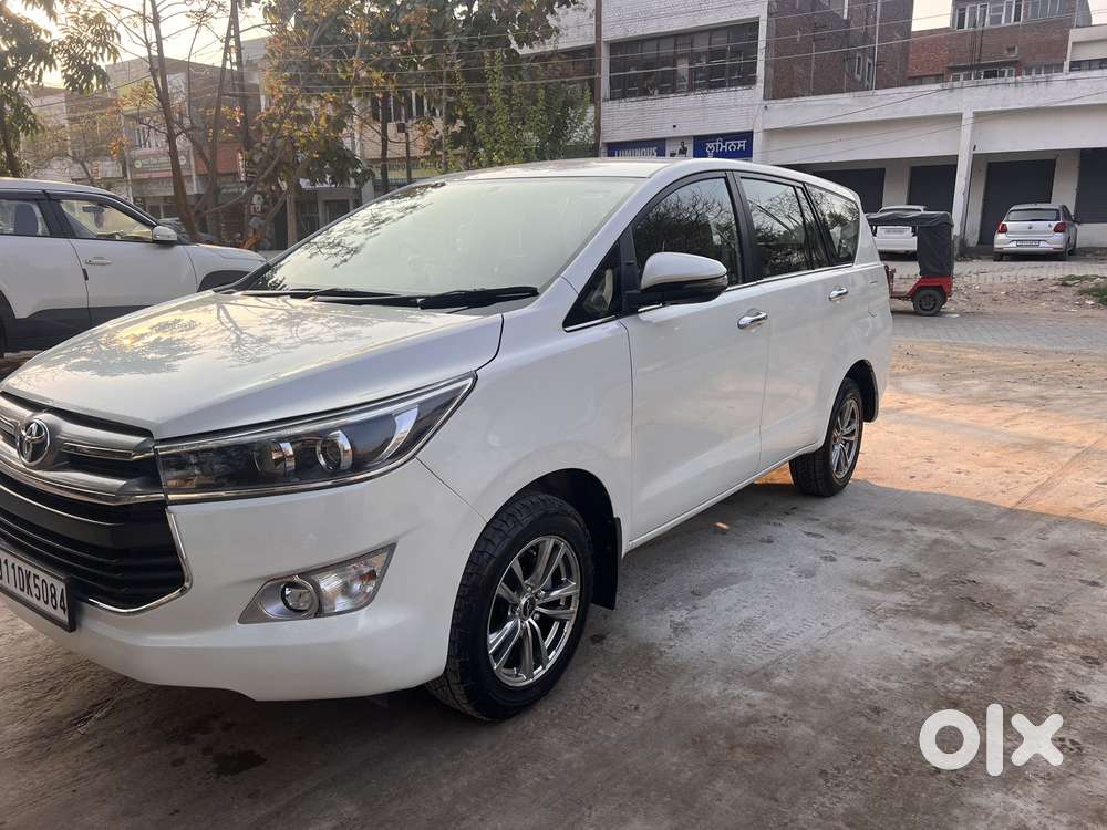 Toyota Innova Crysta