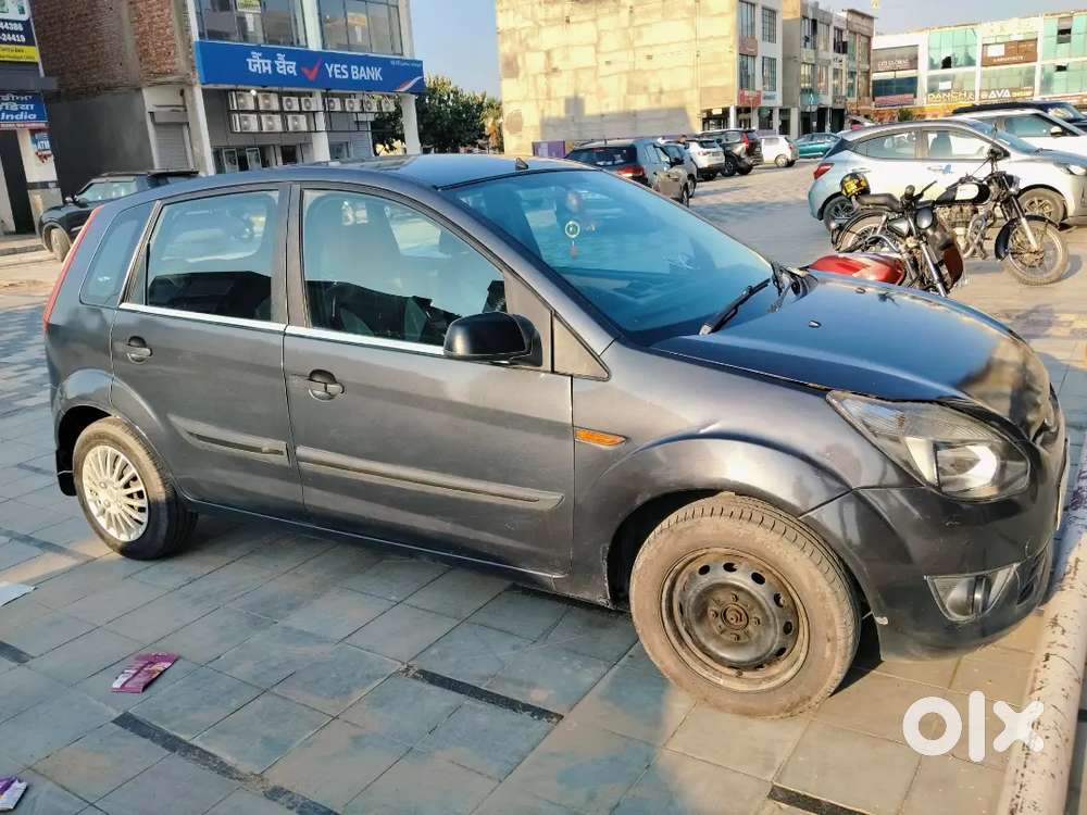 Ford Figo Petrol 2011