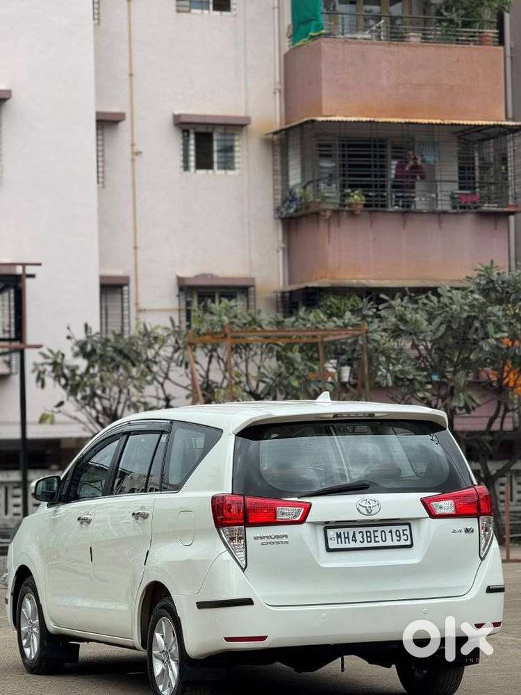 Toyota Innova Crysta 2.4 V, 2016, Diesel
