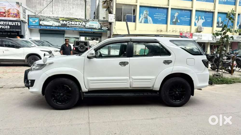 Toyota Fortuner Diesel At 2013