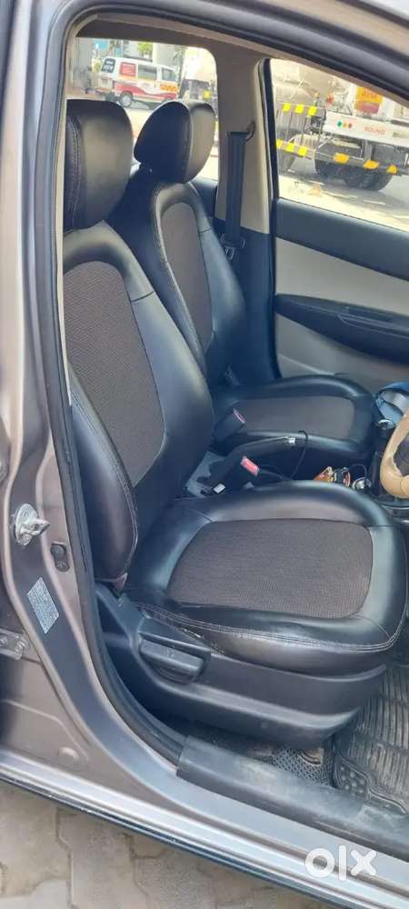 Hyundai I20 2013 Petrol 98000 Km Driven
