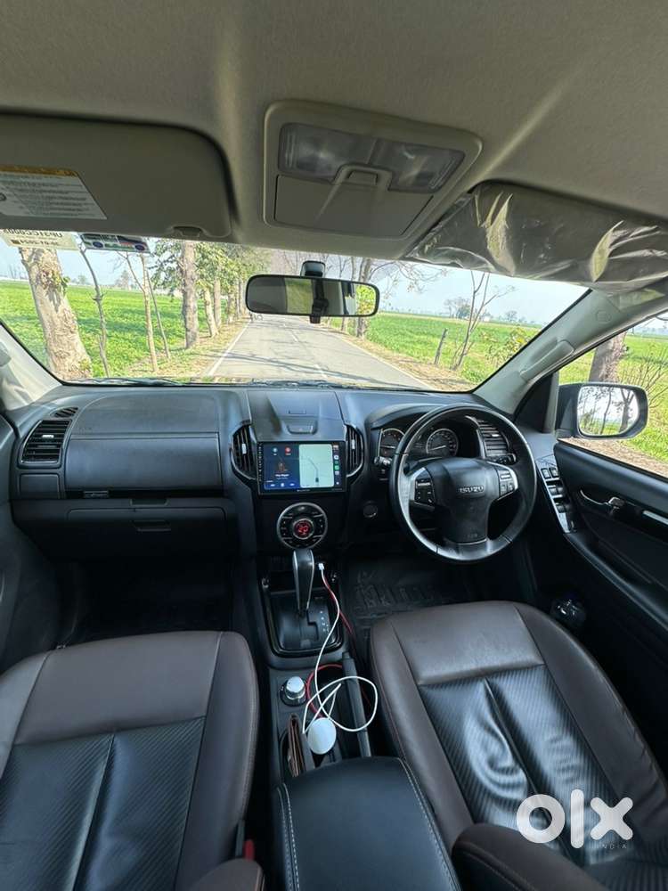 Isuzu V-cross At 2024 Diesel