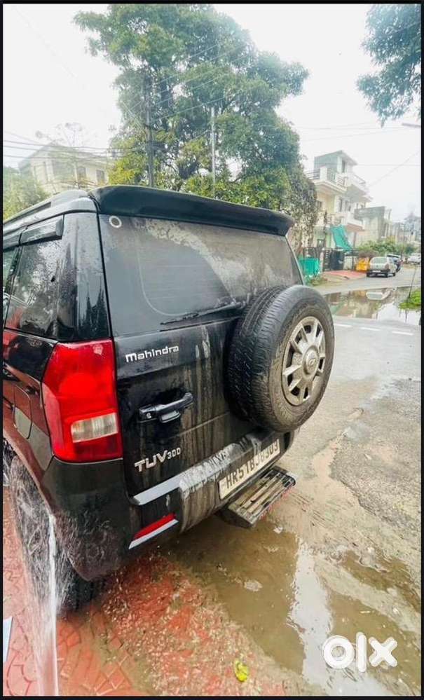 Mahindra Tuv 300 2016