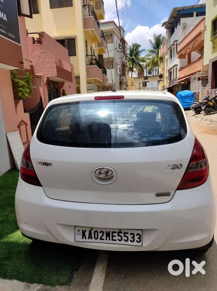 Hyundai I20 Sportz 2010 Petrol Owner Listing