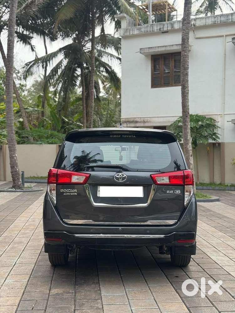 Toyota Innova Crysta 2017 Diesel Well Maintained