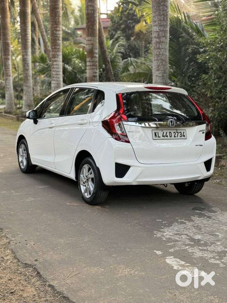 Honda Jazz V Automatic, 2015, Petrol