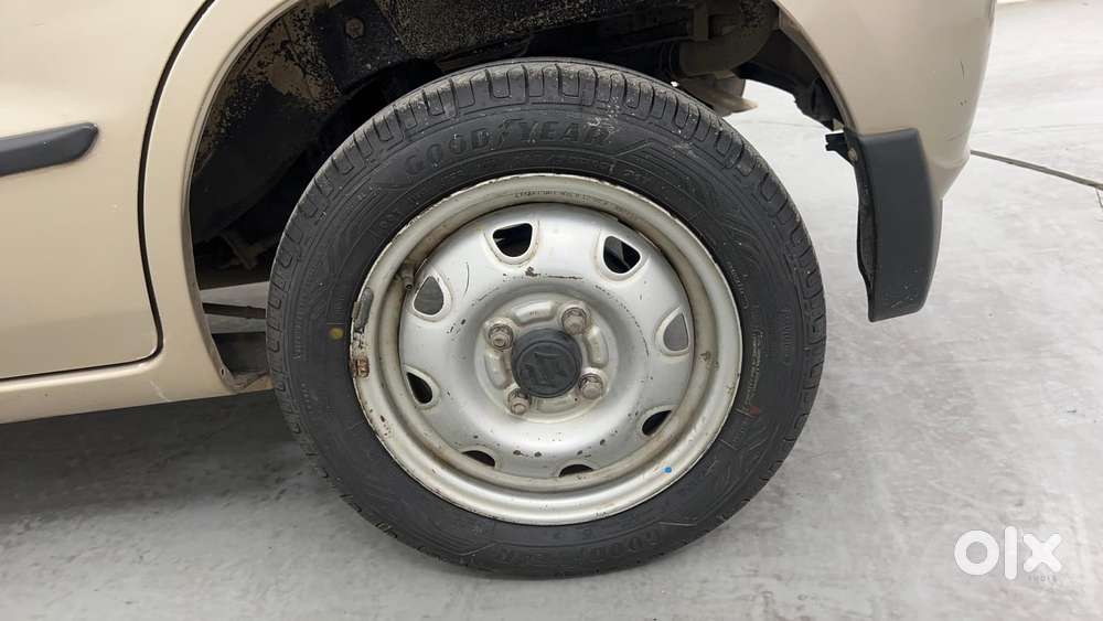 Maruti Suzuki Estilo Lxi Bs-iv, 2012, Petrol