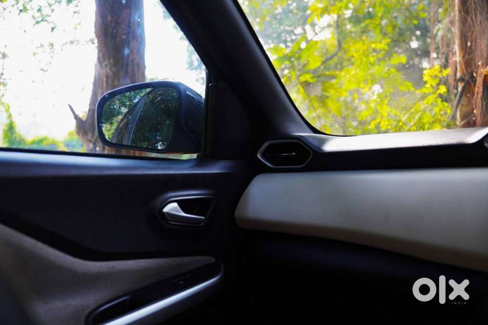 Nissan Magnite 1.0 Xv Turbo Dual Tone, 2022, Petrol